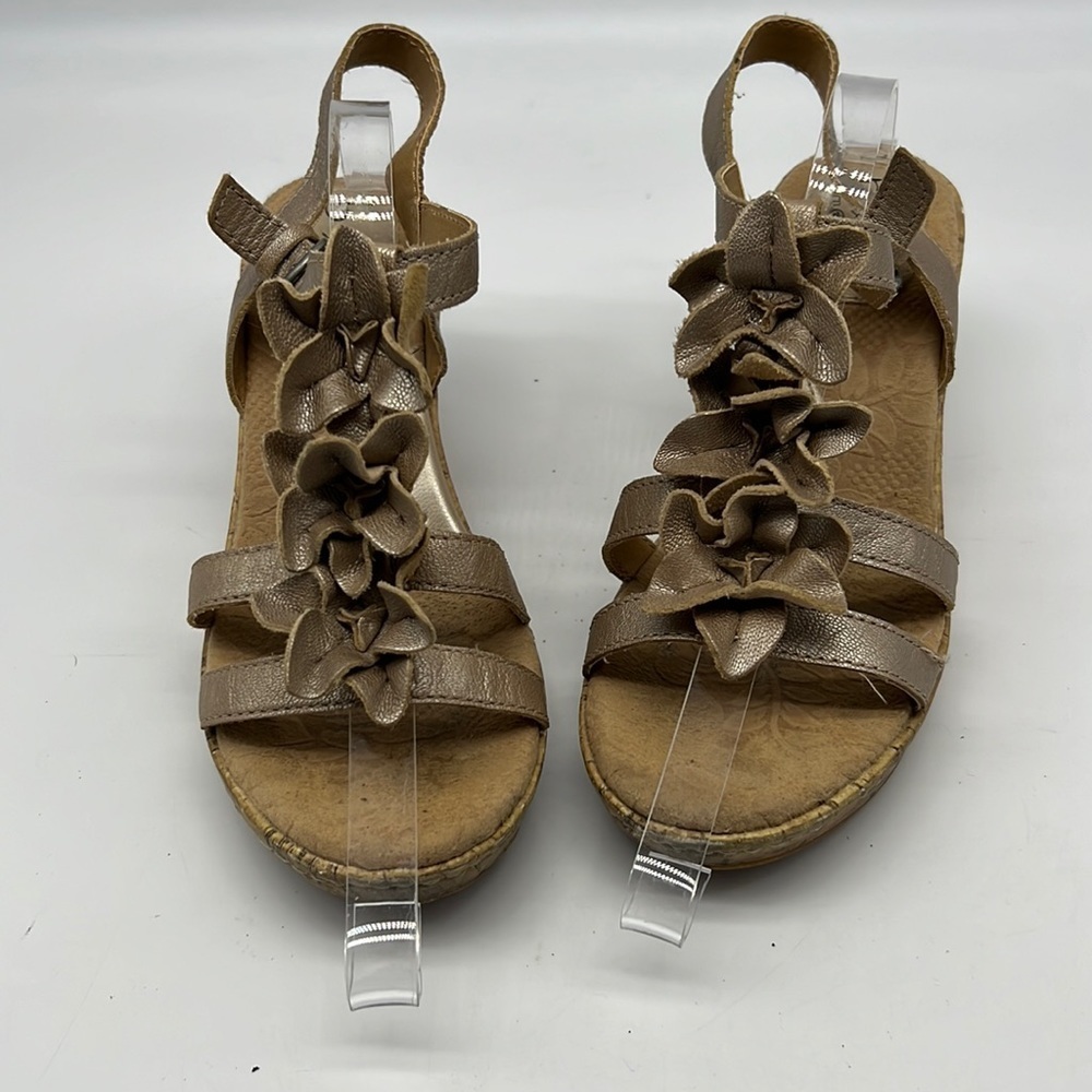 b.o.c Gold Metallic Leather Sandals with Cork Wedge Heel size 7